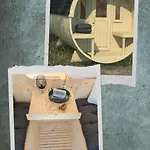 Campingplatz Schlafen Im Fass Mit Feldblick *